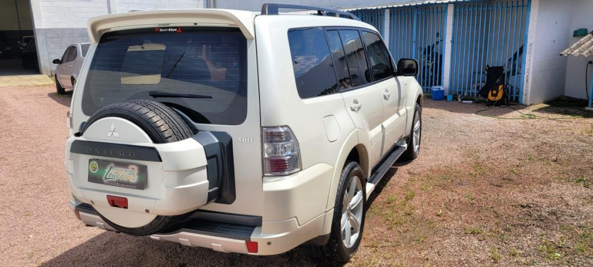 AMLeiloeiro Caminhonete I MMC Pajero HPE 3 2 D 2010 2011