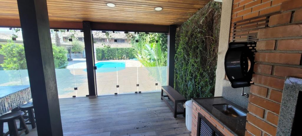 Casa Em Condomínio Fechado, localizado em Guaratuba - PR