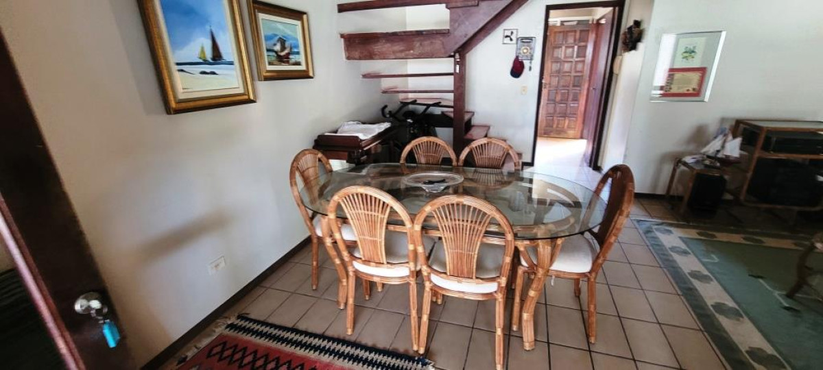 Casa Em Condomínio Fechado, localizado em Guaratuba - PR