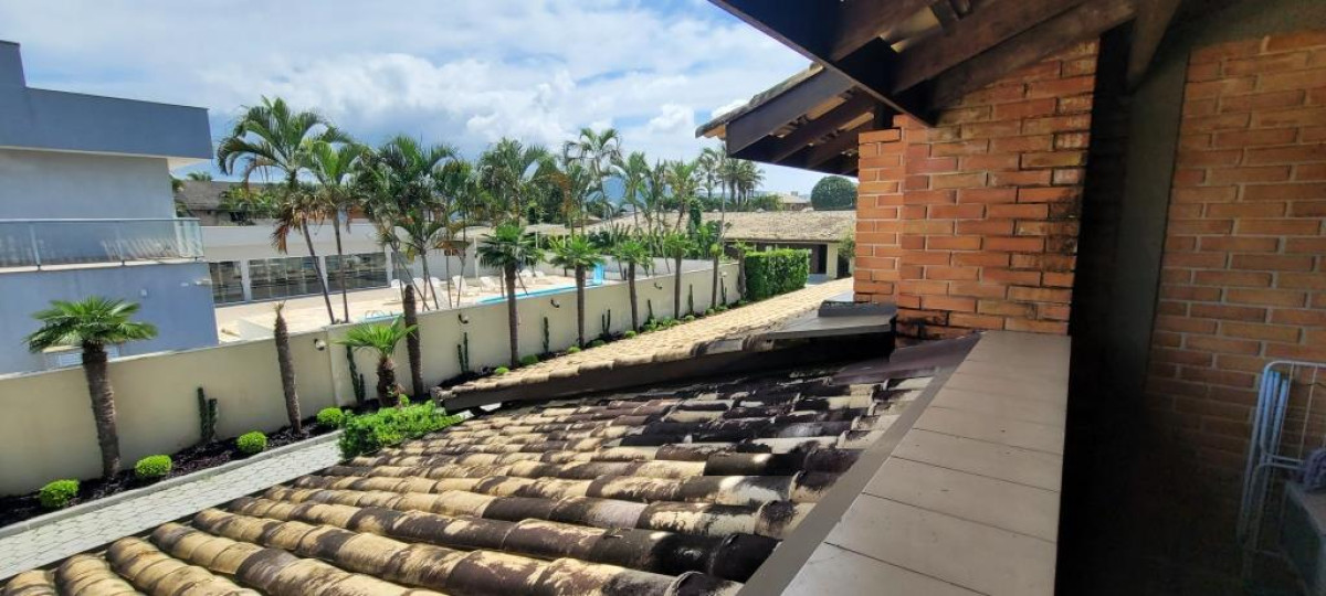 Casa Em Condomínio Fechado, localizado em Guaratuba - PR