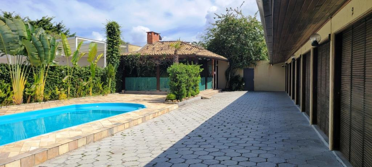 Casa Em Condomínio Fechado, localizado em Guaratuba - PR