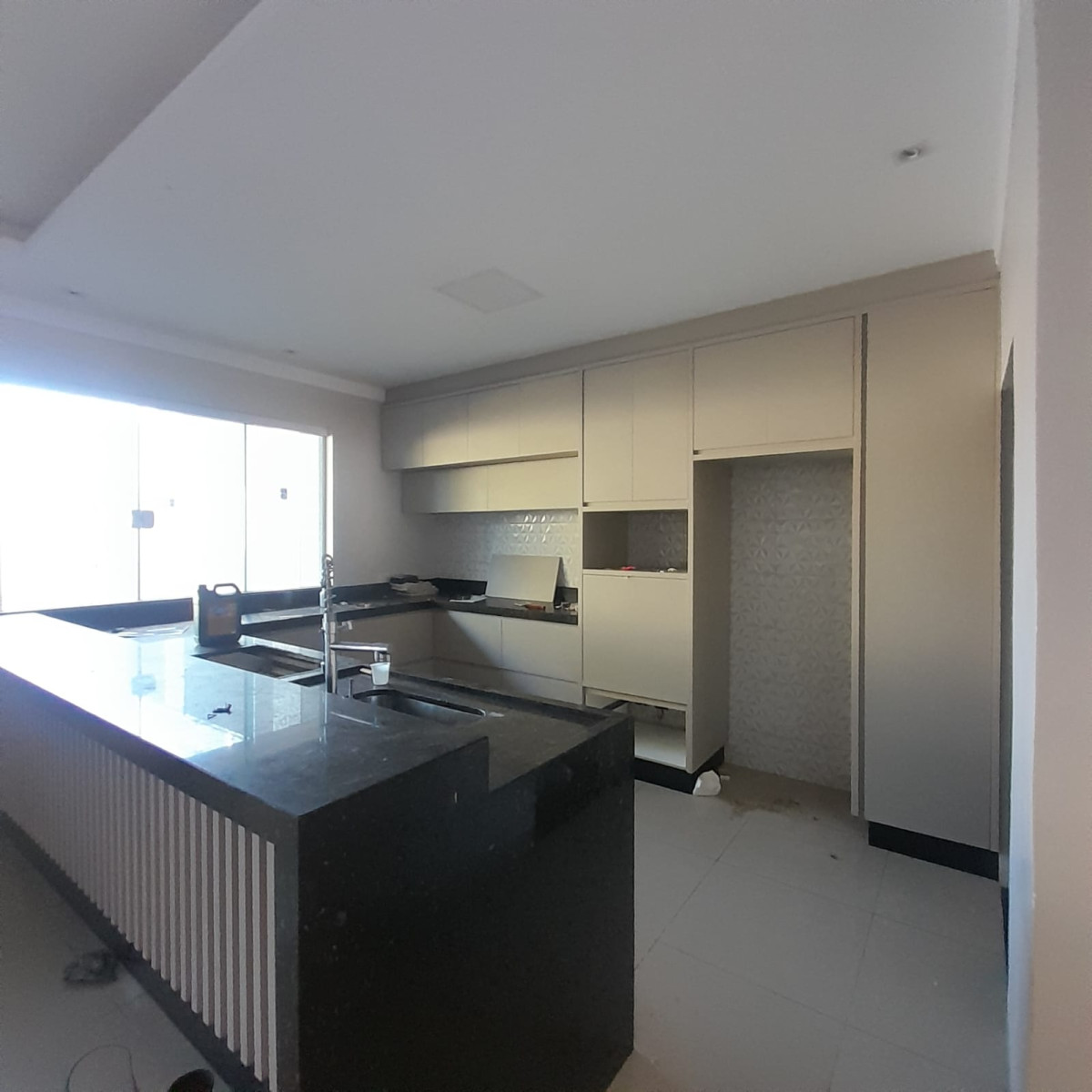 Leilão 280 - Lote 22583: Sobrado Em Alvenaria Em Apucarana/pr, localizado em Apucarana - PR
