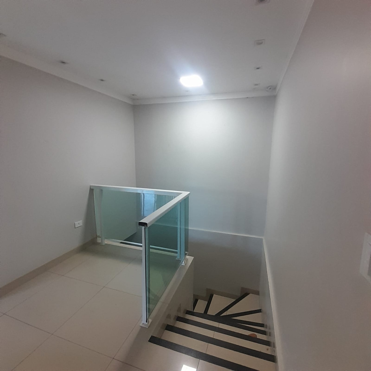 Leilão 280 - Lote 22583: Sobrado Em Alvenaria Em Apucarana/pr, localizado em Apucarana - PR