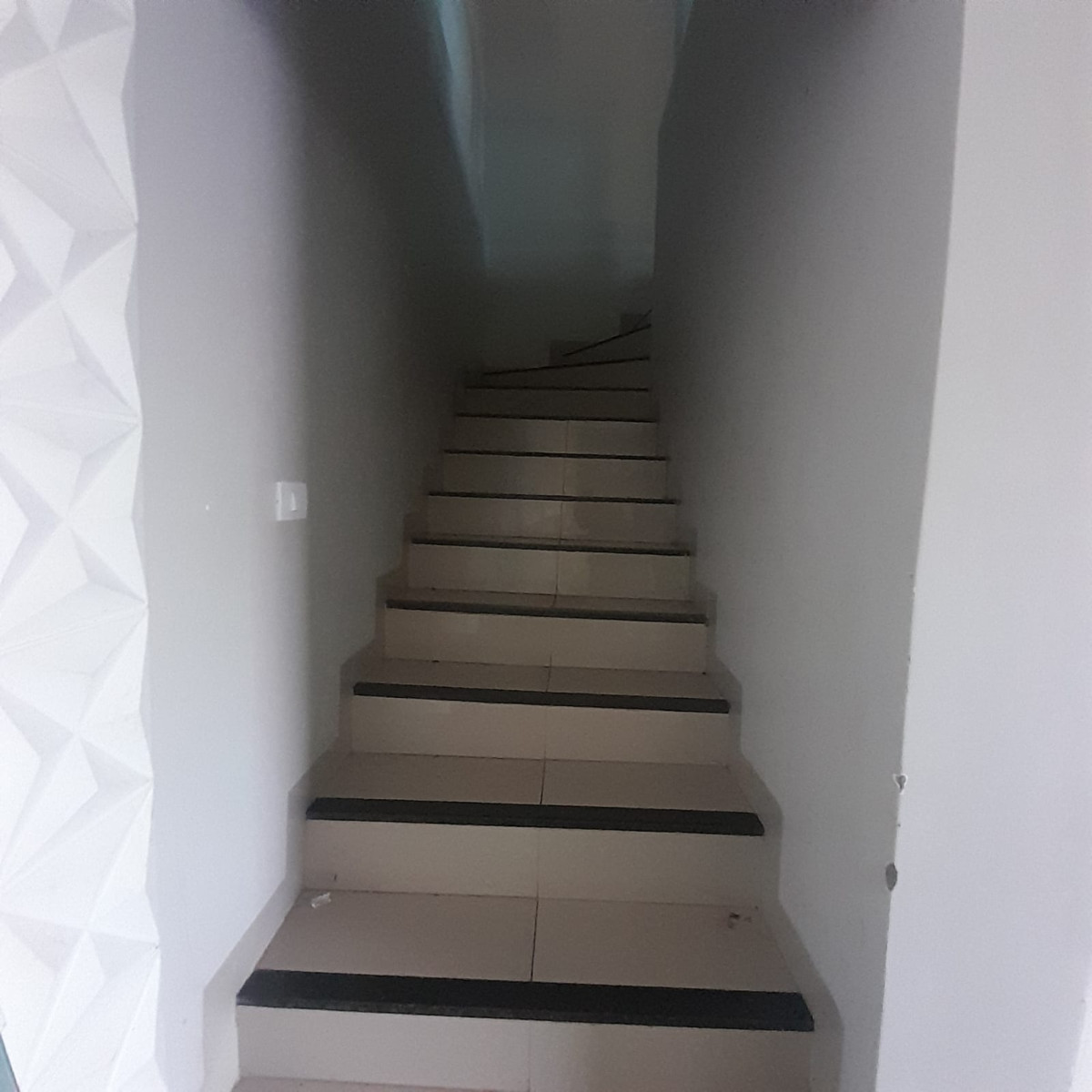 Leilão 280 - Lote 22583: Sobrado Em Alvenaria Em Apucarana/pr, localizado em Apucarana - PR