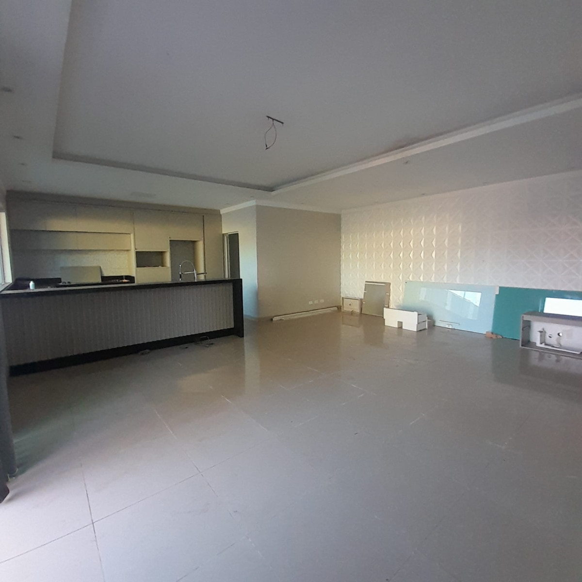 Leilão 280 - Lote 22583: Sobrado Em Alvenaria Em Apucarana/pr, localizado em Apucarana - PR