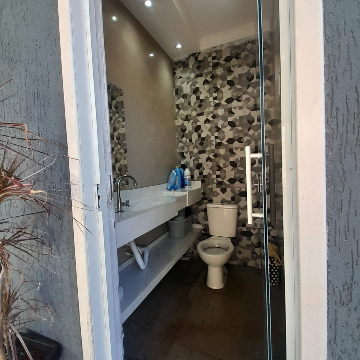 Leilão 280 - Lote 22583: Sobrado Em Alvenaria Em Apucarana/pr, localizado em Apucarana - PR