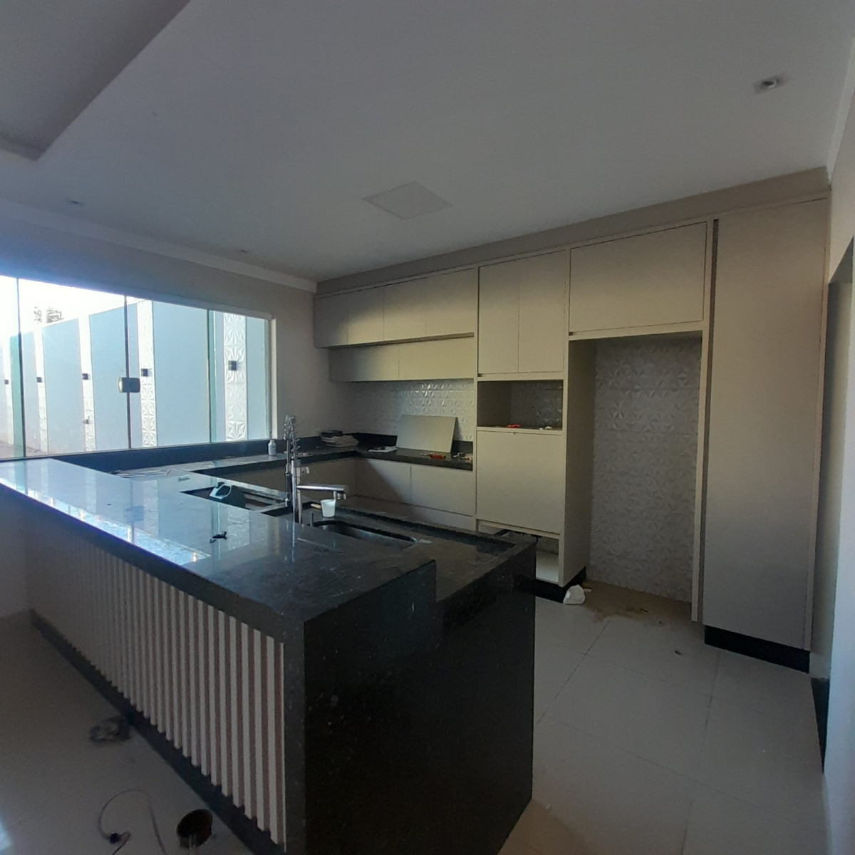 Leilão 280 - Lote 22583: Sobrado Em Alvenaria Em Apucarana/pr, localizado em Apucarana - PR