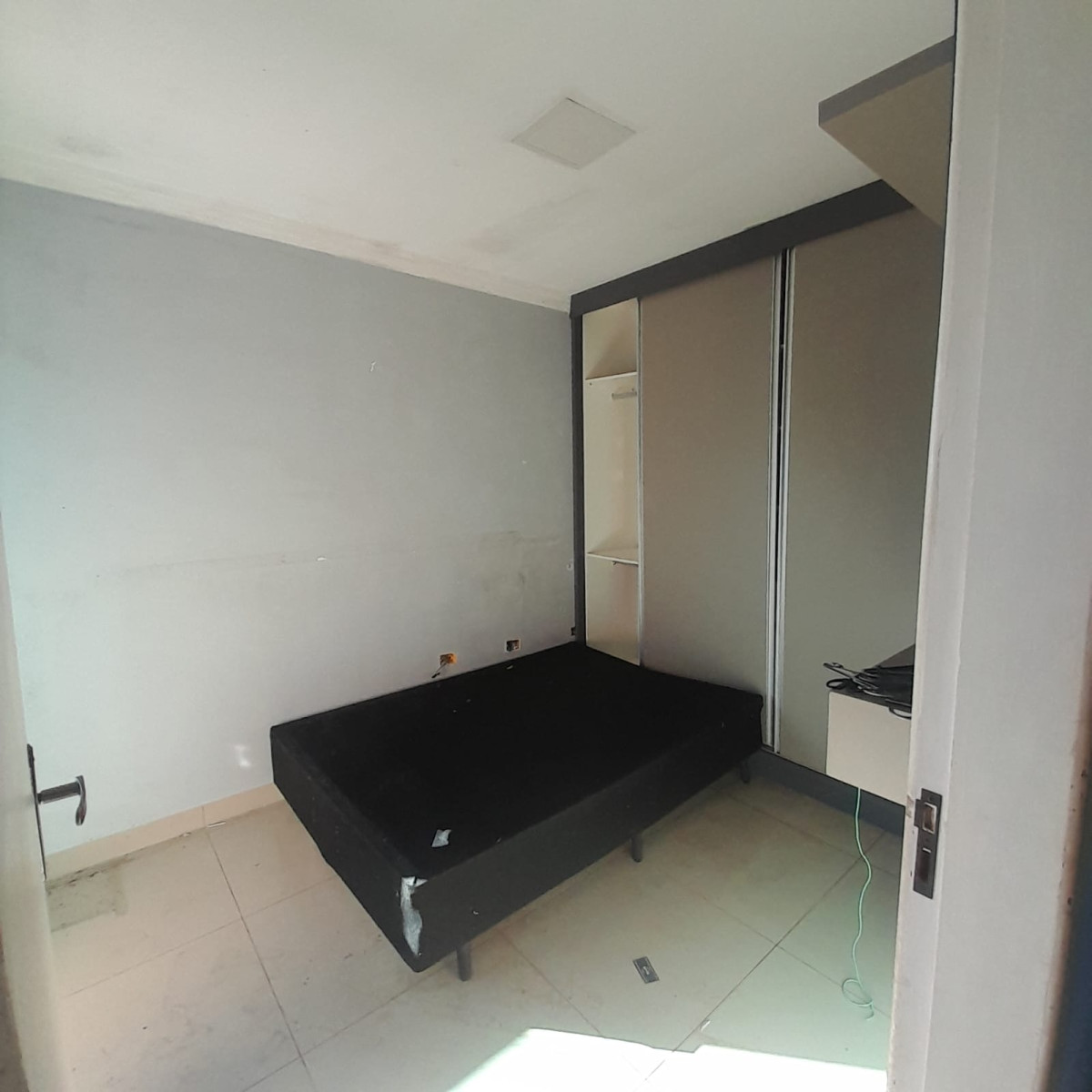 Leilão 280 - Lote 22583: Sobrado Em Alvenaria Em Apucarana/pr, localizado em Apucarana - PR